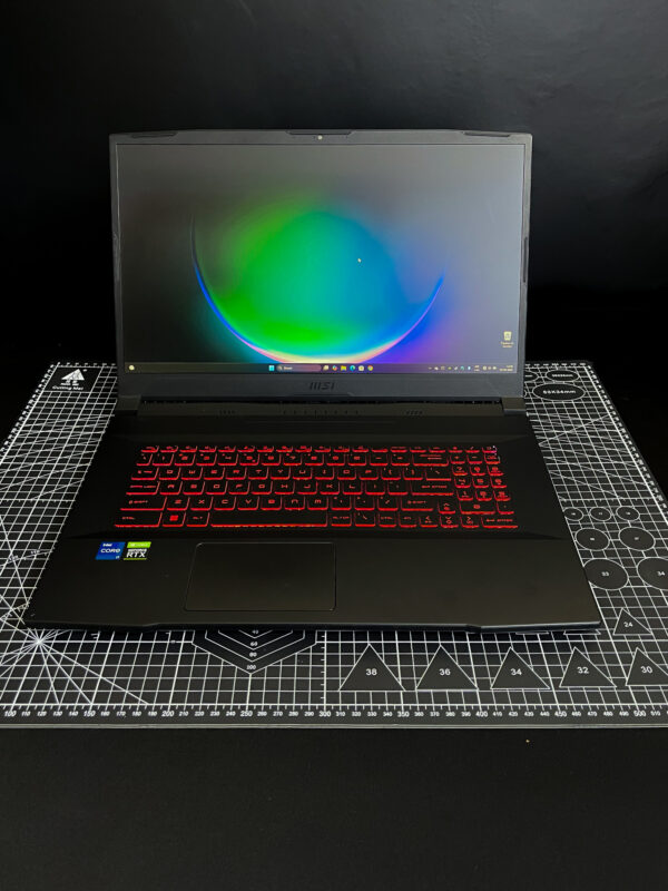 MSI KATANA 17.3 - Imagen 2