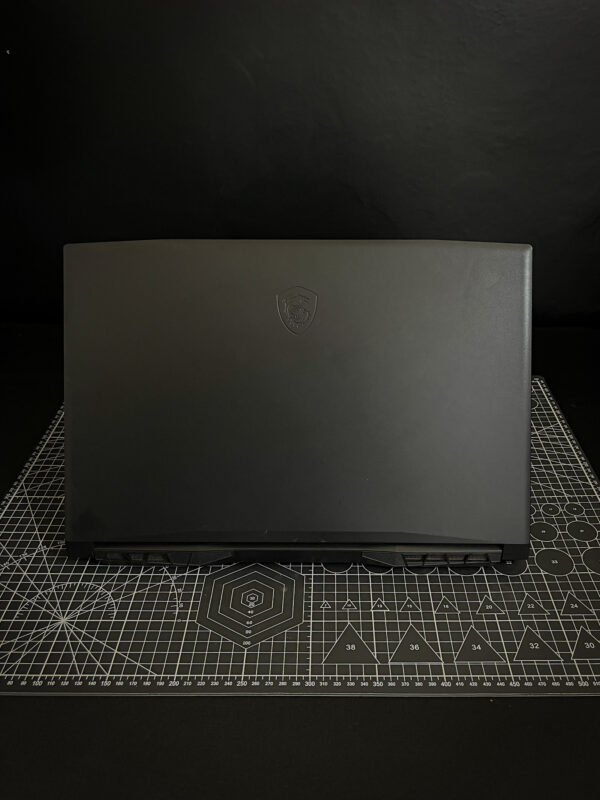 MSI KATANA 17.3 - Imagen 6